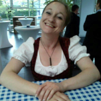Kerstin Prechtl im Dirndl